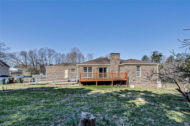 4704 Sweetbriar Road, Greensboro, NC 27455