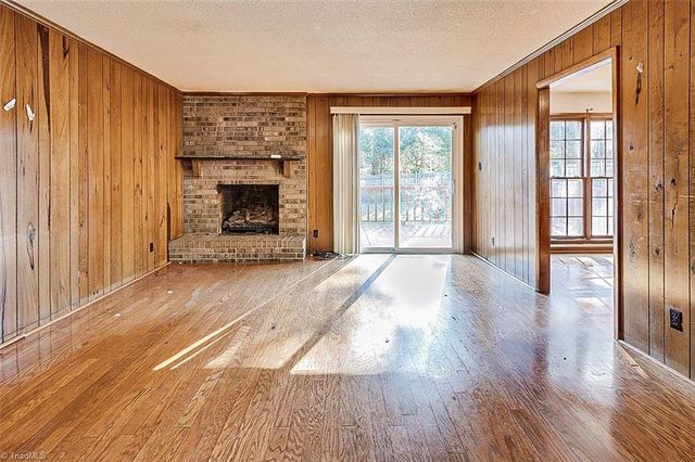 4704 Sweetbriar Road, Greensboro, NC 27455