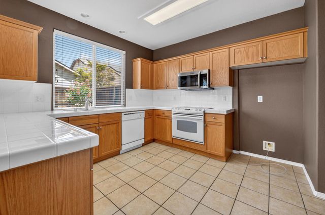 5621 N Citrus Lane, Fresno, CA 93711