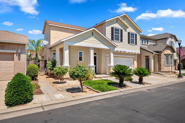 5621 N Citrus Lane, Fresno, CA 93711
