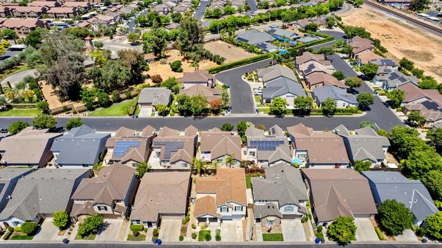5621 N Citrus Lane, Fresno, CA 93711