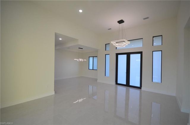 2416 Diplomat PKWY W, Cape Coral, FL 33993