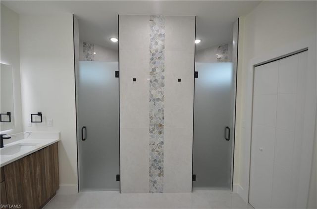 2416 Diplomat PKWY W, Cape Coral, FL 33993