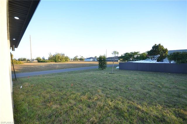 2416 Diplomat PKWY W, Cape Coral, FL 33993