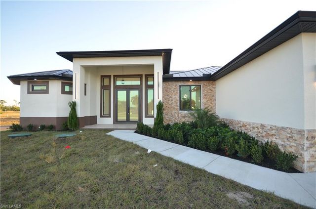 2416 Diplomat PKWY W, Cape Coral, FL 33993