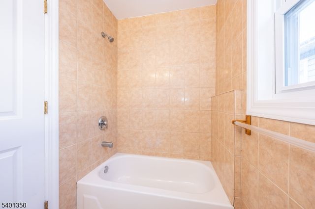 28 Highland St, Paterson City, NJ 07524