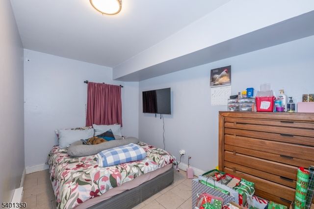 28 Highland St, Paterson City, NJ 07524