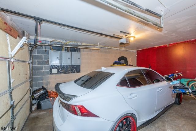 28 Highland St, Paterson City, NJ 07524