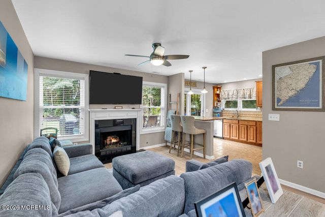 9 Vixen Place, Tinton Falls, NJ 07753