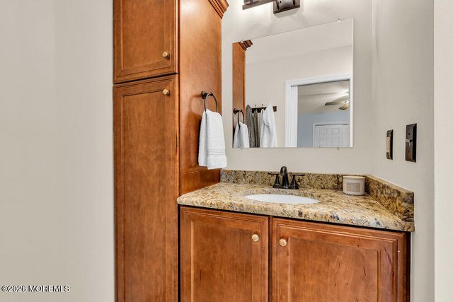 9 Vixen Place, Tinton Falls, NJ 07753