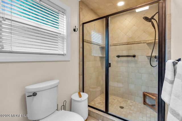9 Vixen Place, Tinton Falls, NJ 07753