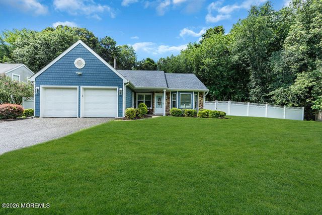 9 Vixen Place, Tinton Falls, NJ 07753