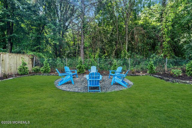 9 Vixen Place, Tinton Falls, NJ 07753