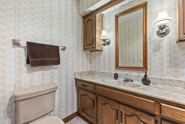 8225 64th AVENUE, Kenosha, WI 53142