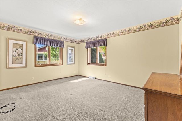 8225 64th AVENUE, Kenosha, WI 53142
