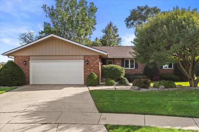 8225 64th AVENUE, Kenosha, WI 53142