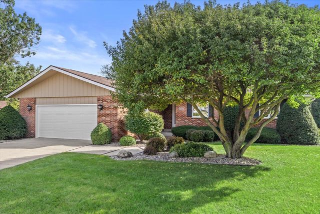 8225 64th AVENUE, Kenosha, WI 53142