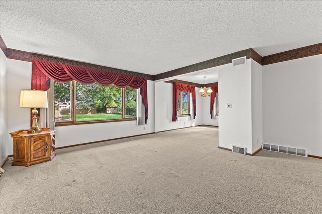 8225 64th AVENUE, Kenosha, WI 53142