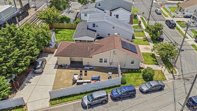 3093 Royal Avenue, Oceanside, NY 11572