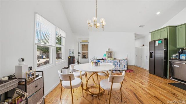 3093 Royal Avenue, Oceanside, NY 11572