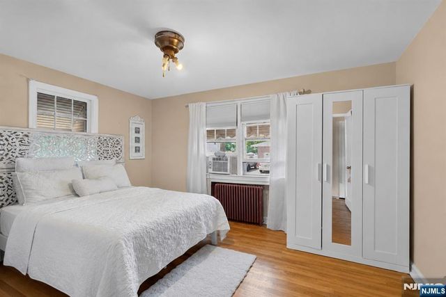 76 Niehaus Avenue, Little Ferry, NJ 07643