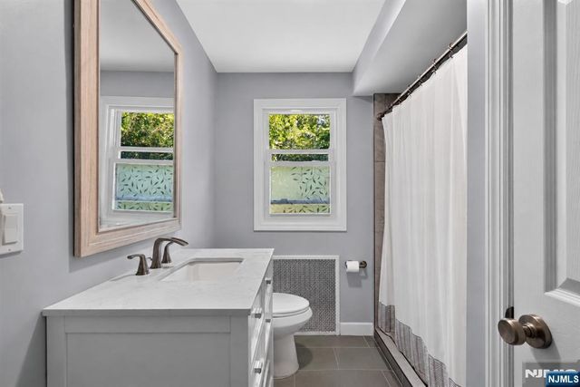 76 Niehaus Avenue, Little Ferry, NJ 07643