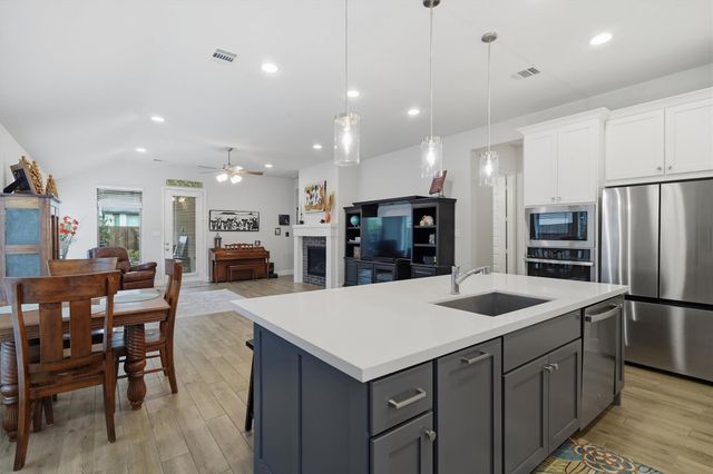 5815 Pink Coral Lane, Manvel, TX 77578
