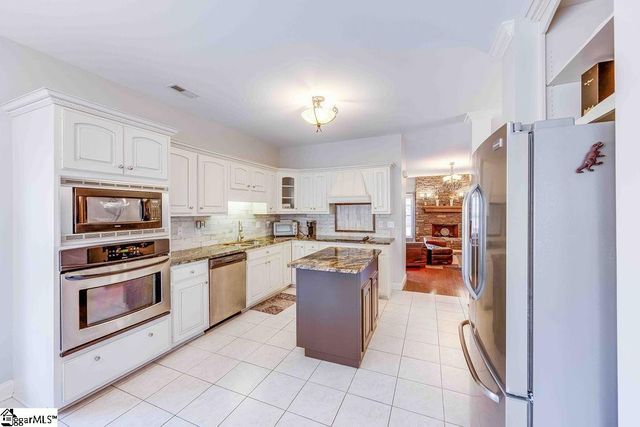 750 Charleston Place, Duncan, SC 29334