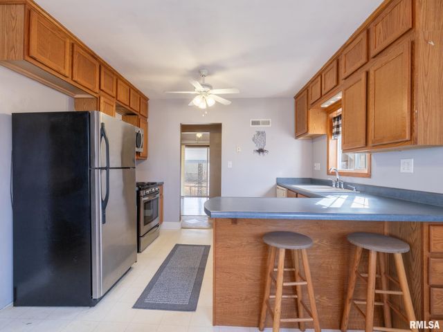 1606 CIRCLE Road, Peoria, IL 61604