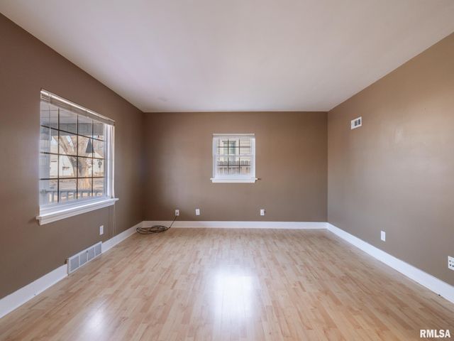 1606 CIRCLE Road, Peoria, IL 61604