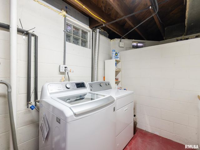 1606 CIRCLE Road, Peoria, IL 61604