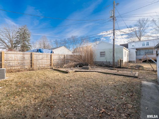 1606 CIRCLE Road, Peoria, IL 61604