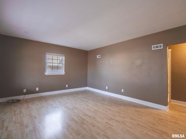 1606 CIRCLE Road, Peoria, IL 61604