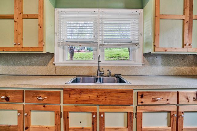 114 W CHURCH ST, Rocky Mount, VA 24151