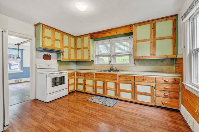 114 W CHURCH ST, Rocky Mount, VA 24151