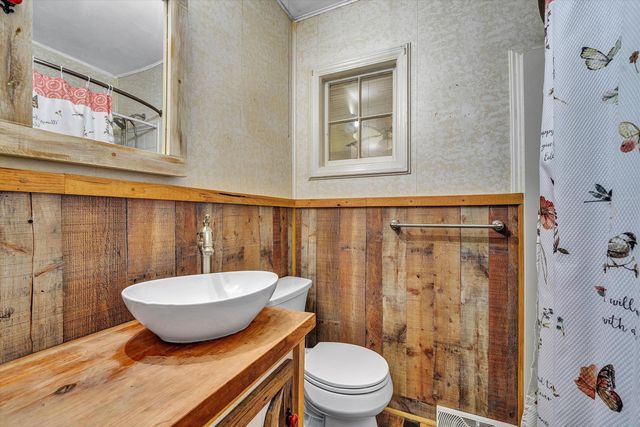 114 W CHURCH ST, Rocky Mount, VA 24151
