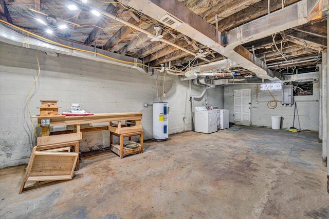 114 W CHURCH ST, Rocky Mount, VA 24151