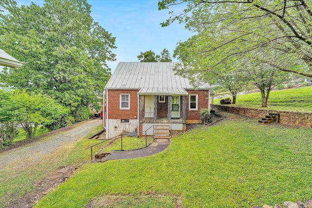 114 W CHURCH ST, Rocky Mount, VA 24151