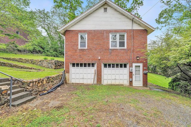 114 W CHURCH ST, Rocky Mount, VA 24151