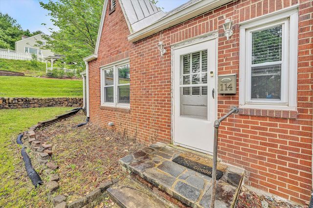 114 W CHURCH ST, Rocky Mount, VA 24151
