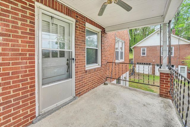 114 W CHURCH ST, Rocky Mount, VA 24151