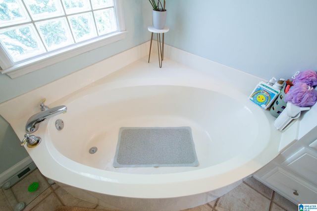 405 STILL OAKS CIRCLE, Trussville, AL 35173