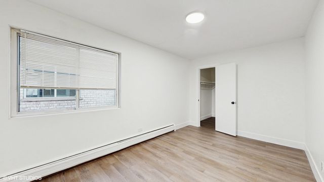 10382 Michael Todd Terrace 2E, Glenview, IL 60025