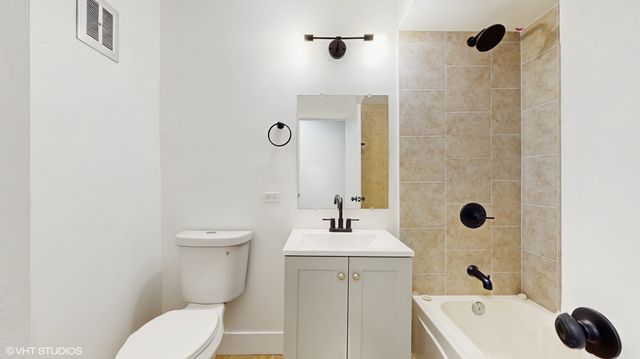 10382 Michael Todd Terrace 2E, Glenview, IL 60025