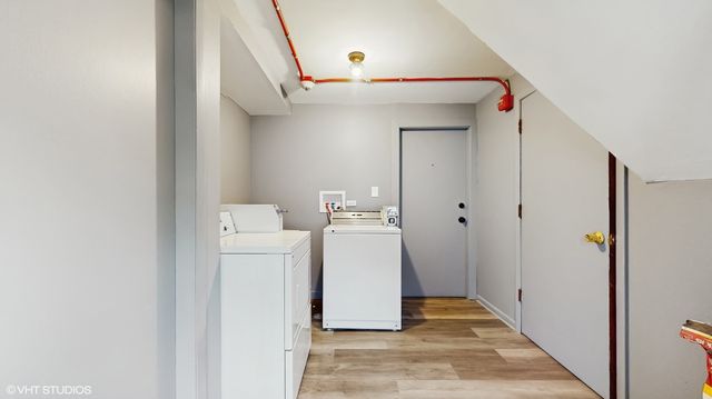 10382 Michael Todd Terrace 2E, Glenview, IL 60025