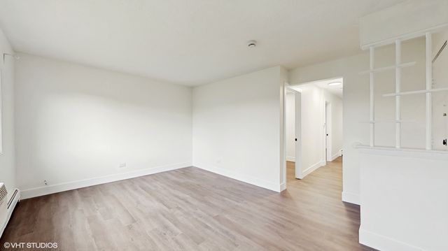 10382 Michael Todd Terrace 2E, Glenview, IL 60025