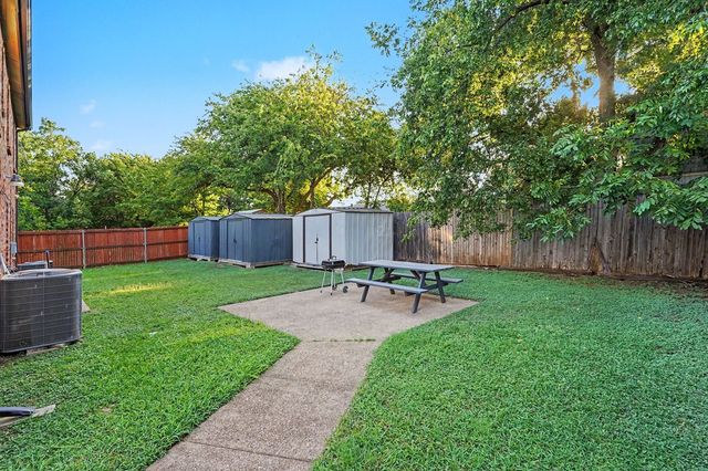 104 N Heights Drive, Crowley, TX 76036