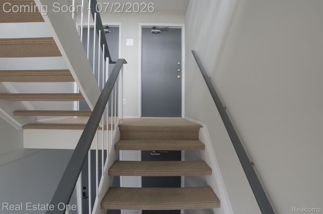 1944 KLINGENSMITH Road 41, Bloomfield Charter Township, MI 48302
