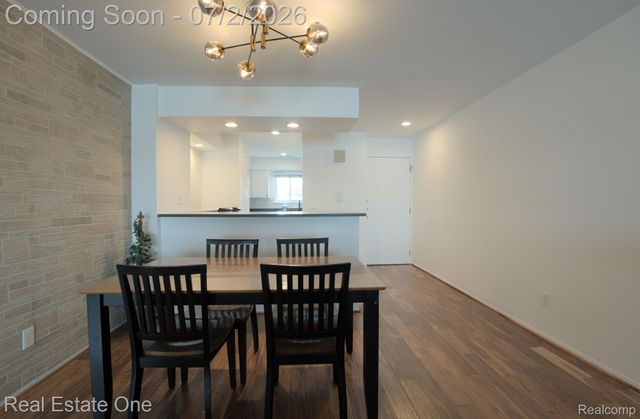 1944 KLINGENSMITH Road 41, Bloomfield Charter Township, MI 48302