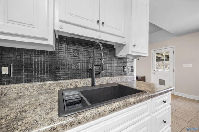 16379 Mooresville Road, Athens, AL 35613